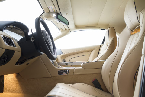 Aston Martin DB9 Volante Interior