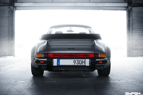 Porsche 930